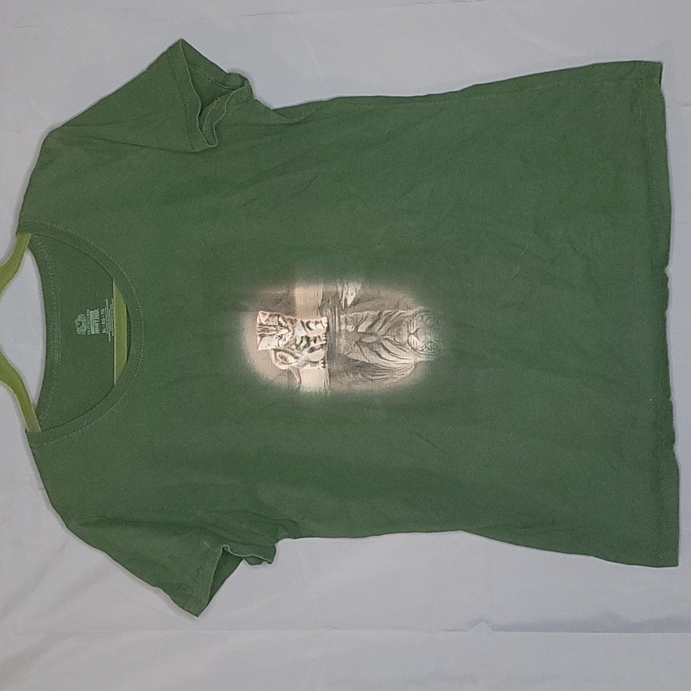 Green kitten/tiger t-shirt size XL